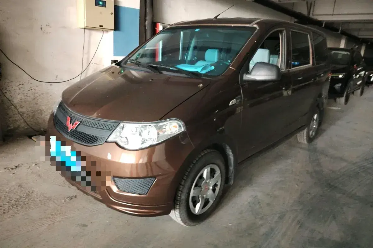 2021 WuLing HongGuang 1.5L 99HP L4 6MT