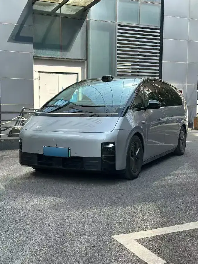 2024 Li MEGA BEV 102.7KWH