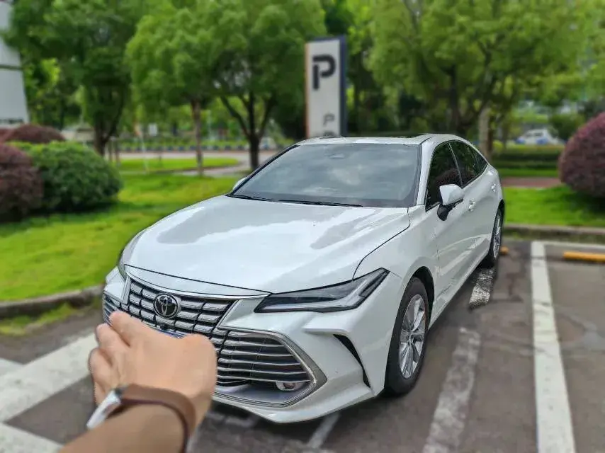2024 Toyota Avalon 2.0L 173HP L4 CVT