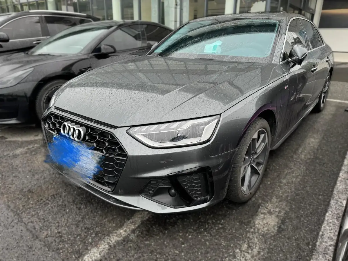 2022 Audi A4L 2.0T 190HP L4 7DCT