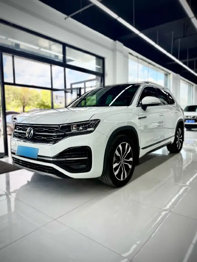 2022 Volkswagen Tayron 2.0T 220HP L4 7DCT