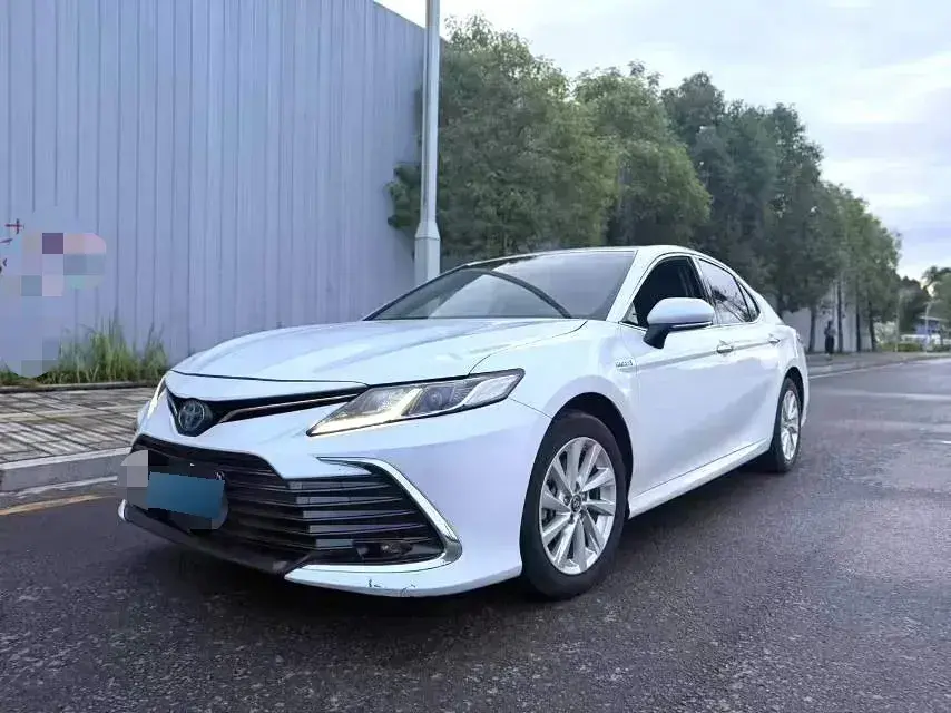 2021 Toyota Camry 2.5L 178HP L4 E-CVT Hybrid