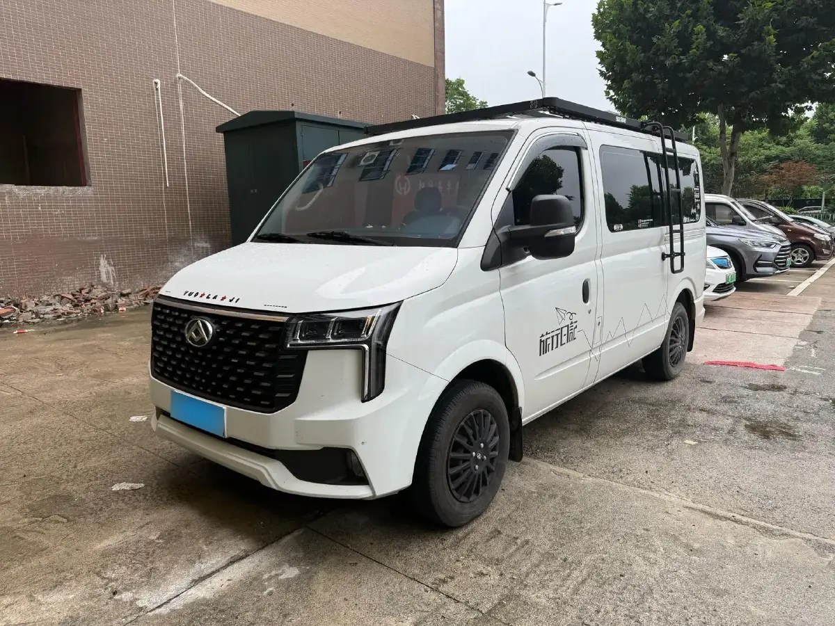 2021 MAXUS XinTu V80 2.0T 139HP L4 6AMT
