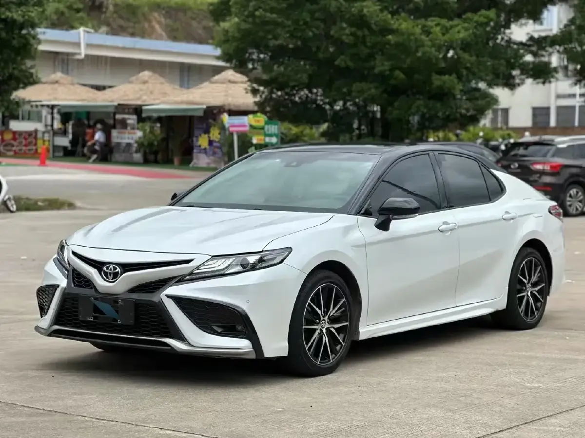 2021 Toyota Camry 2.5L 209HP L4 8AT