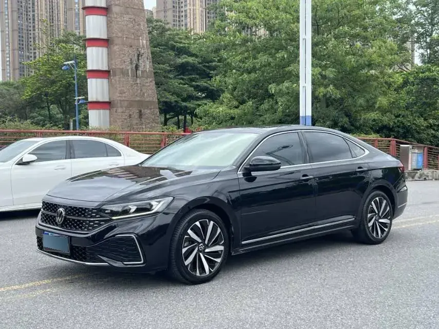 2022 Volkswagen Passat 2.0T 186HP L4 7DCT