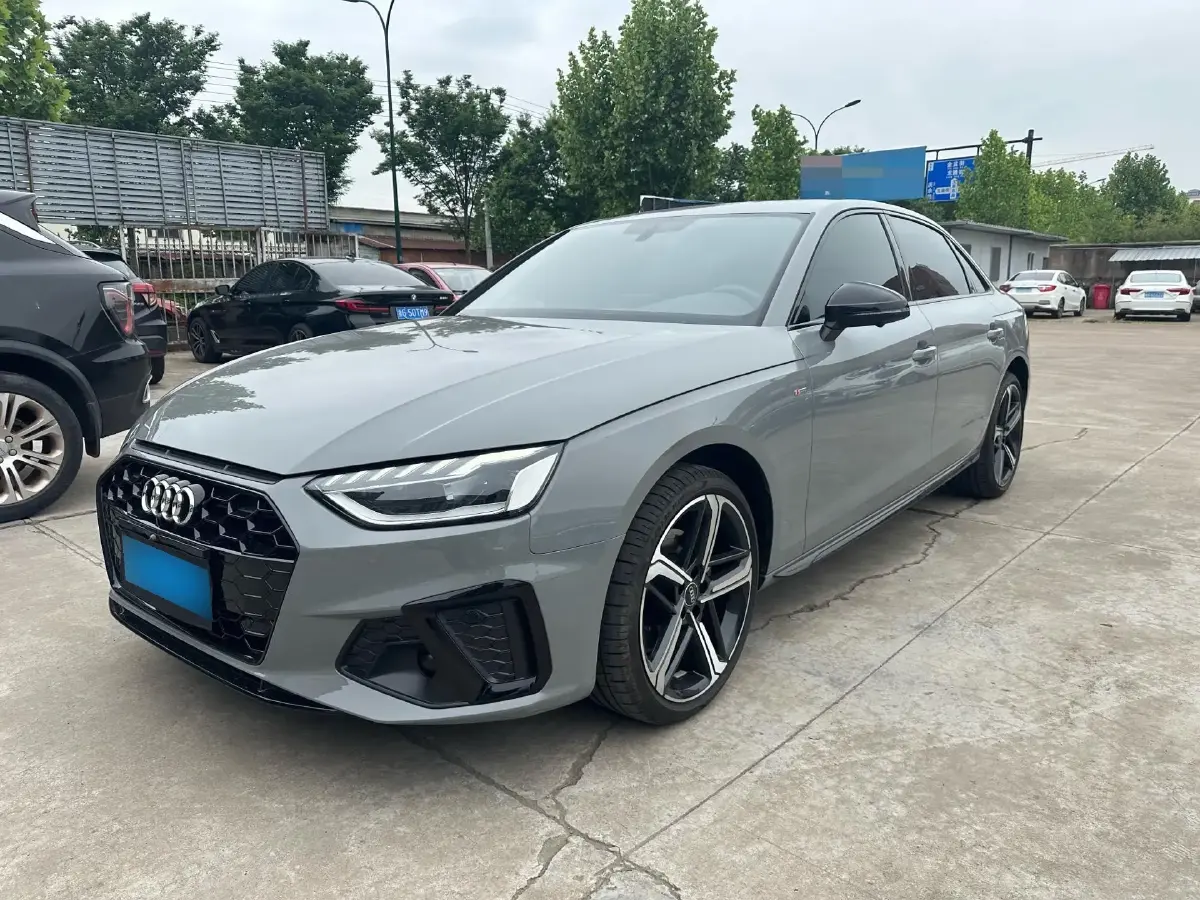 2024 Audi A4L 2.0T 190HP L4 7DCT