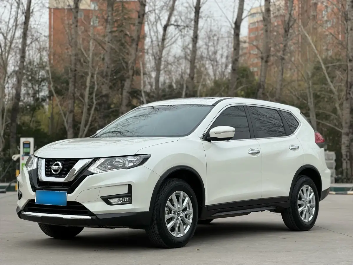 2022 Nissan X-Trail 2.0L 151HP L4 CVT