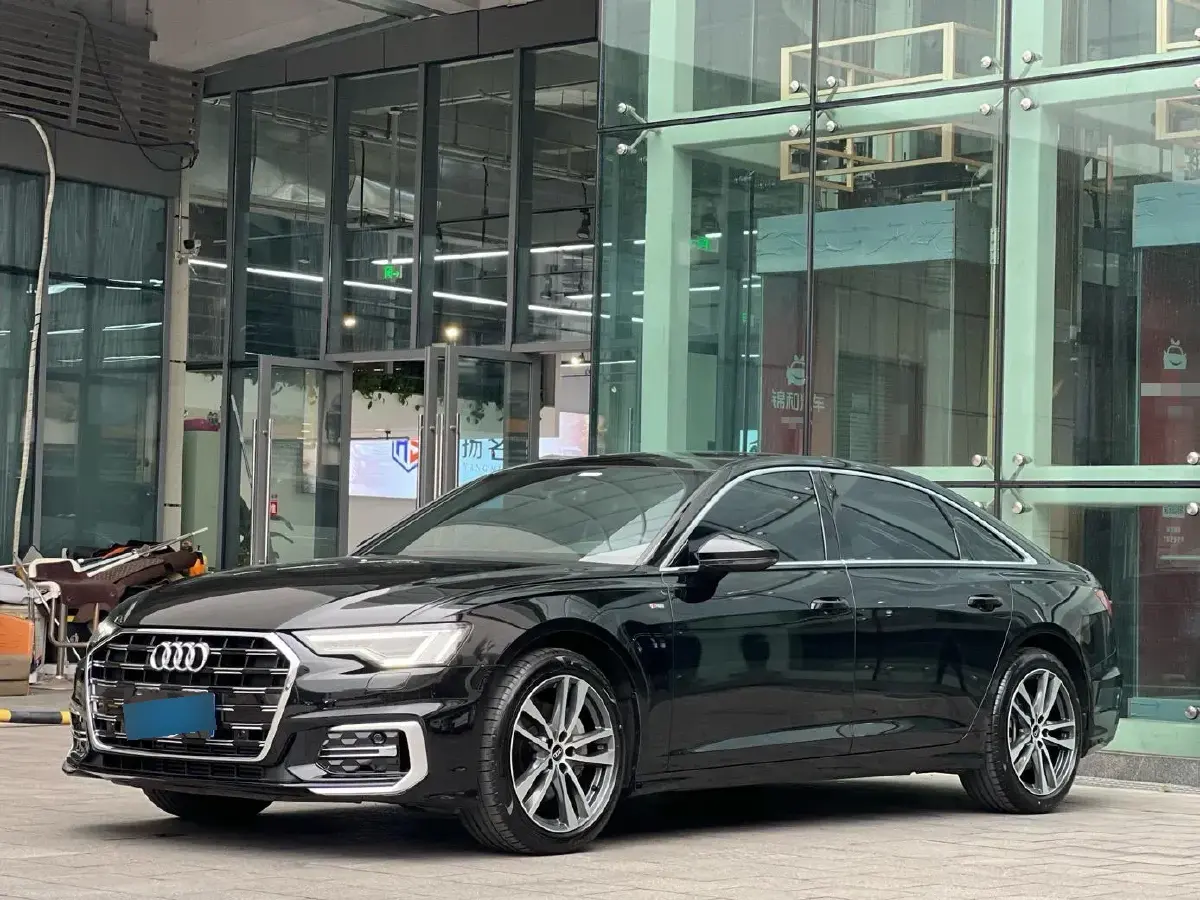 2023 Audi A6L 2.0T 190HP L4 7DCT