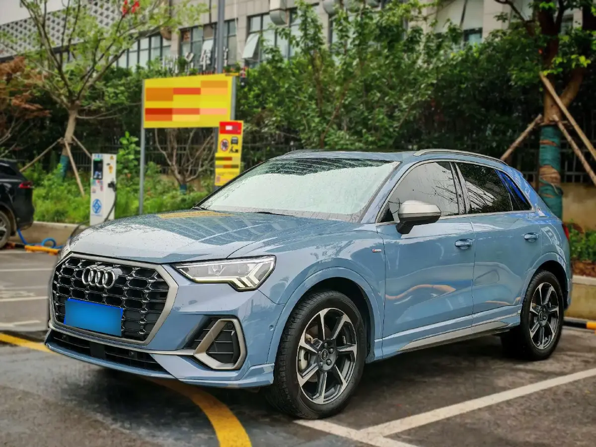 2023 Audi Q3 2.0T 186HP L4 7DCT