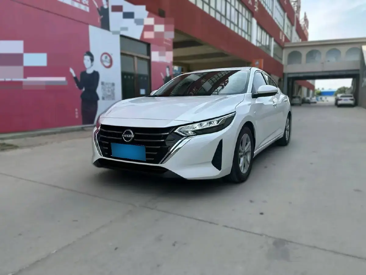 2025 Nissan Sylphy 1.6L 135HP L4 CVT