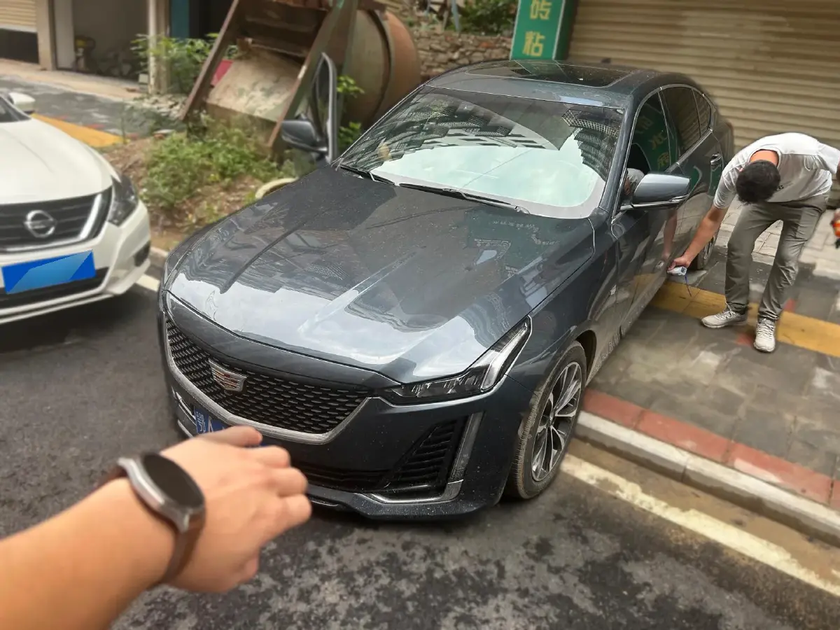 2022 Cadillac CT5 2.0T 237HP L4 10AT