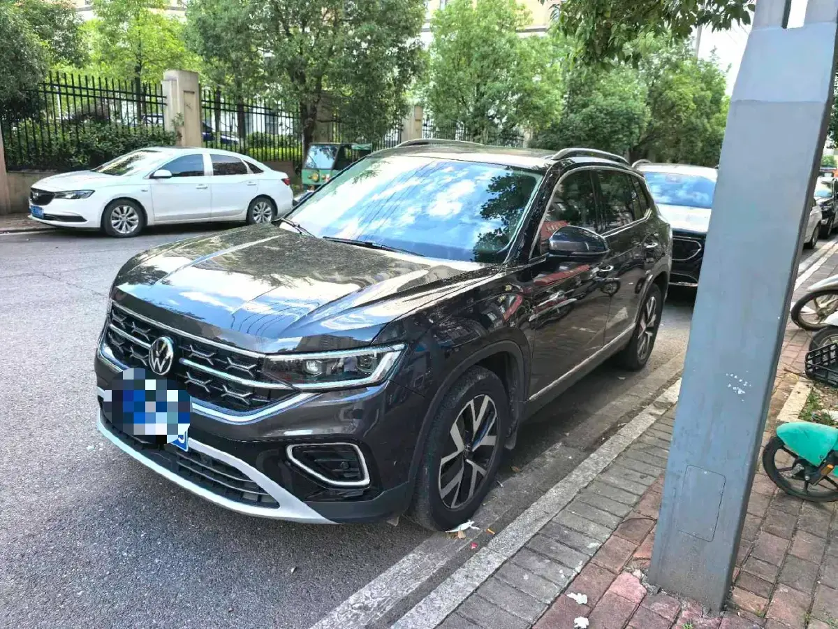 2023 Volkswagen Tayron 2.0T 186HP L4 7DCT