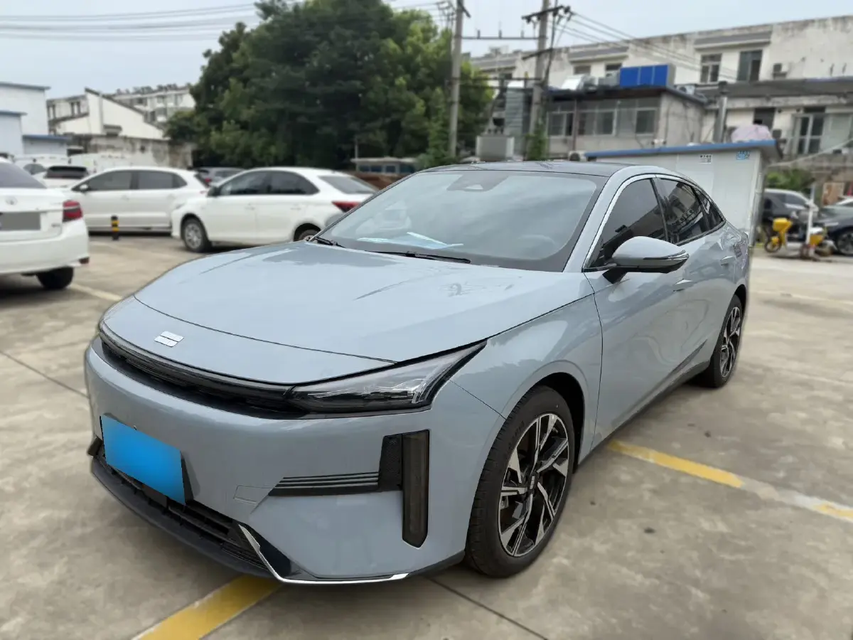 2023 Geely Galaxy L6 1.5T 163HP L4 3DHT PHEV