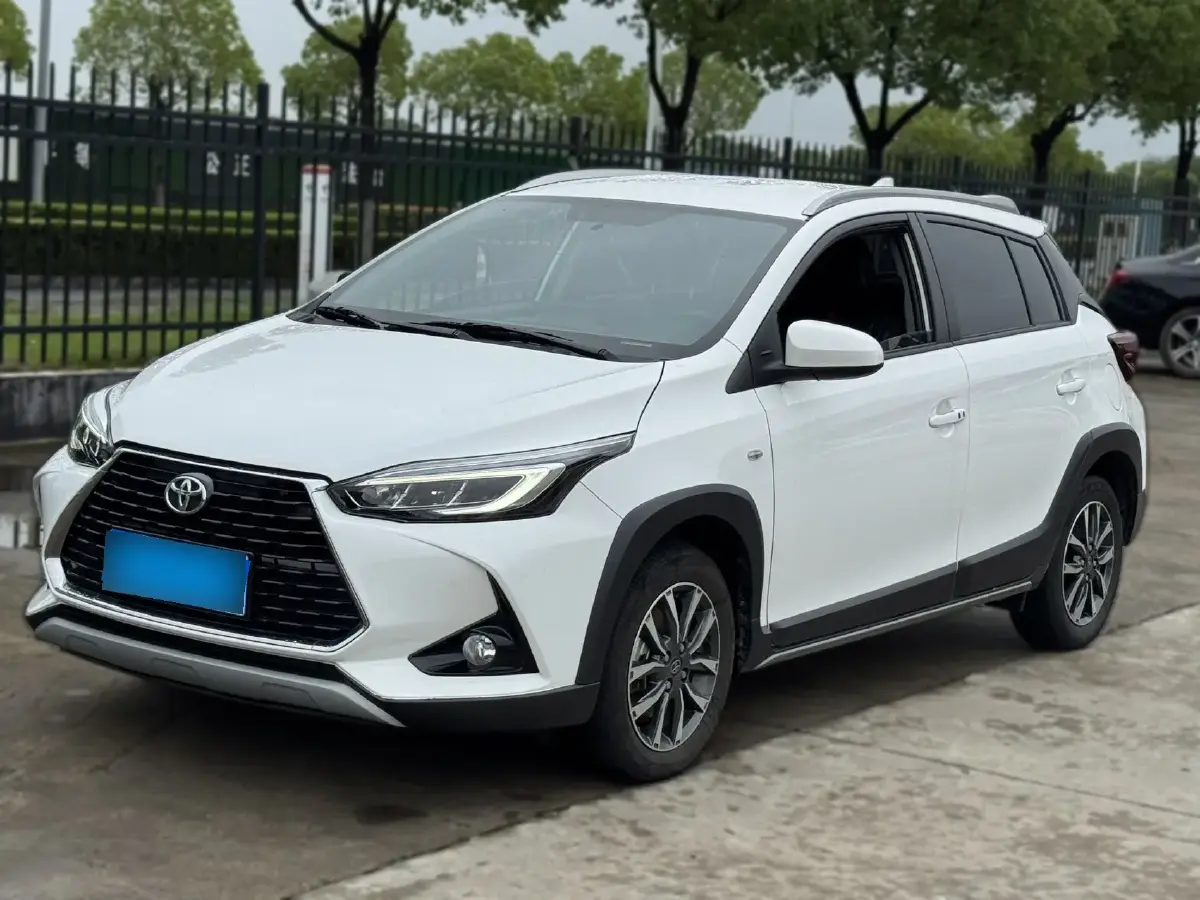 2022 Toyota Yaris L 1.5L 112HP L4 CVT