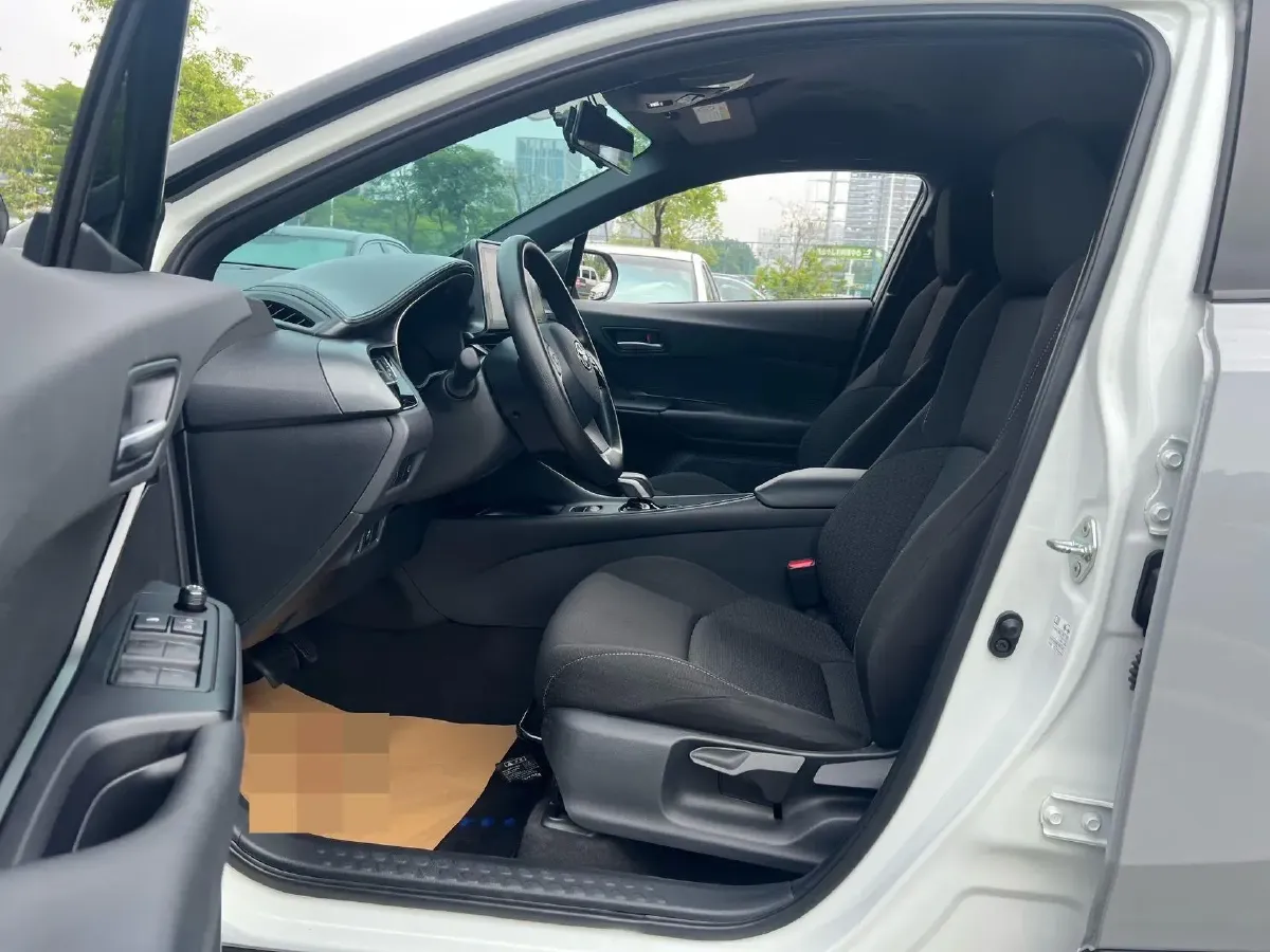 2020 Toyota C-HR EV BEV 54.3KWH,autocango,china used car exporter,china ev exporter,chinese used car exporter,chinese used ev exporter