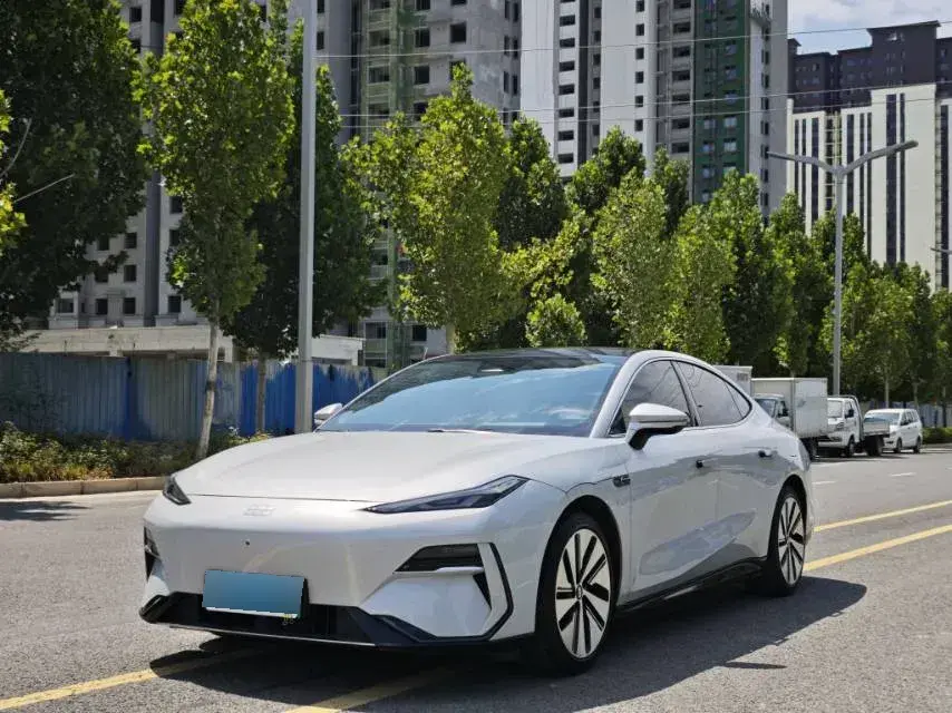 2024 Geely Galaxy E8 BEV 76KWH