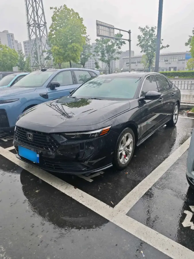 2023 Honda Accord 1.5T 192HP L4 CVT