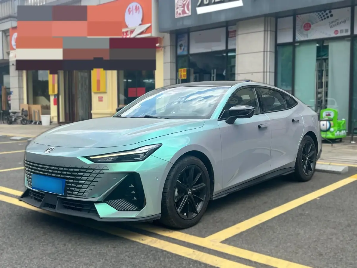 2022 ChangAn UNI-V 1.5T 188HP L4 7DCT