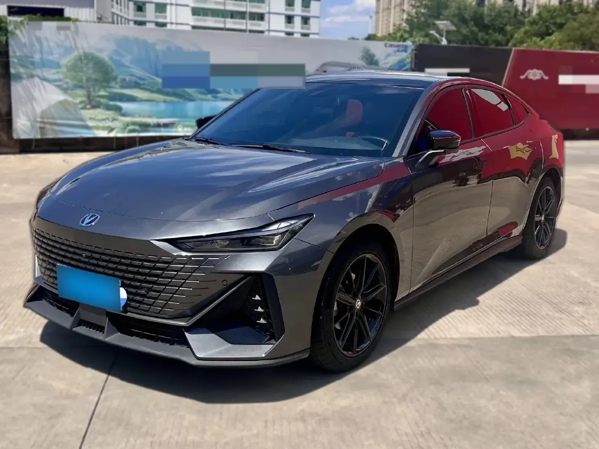 2022 ChangAn UNI-V 1.5T 188HP L4 7DCT