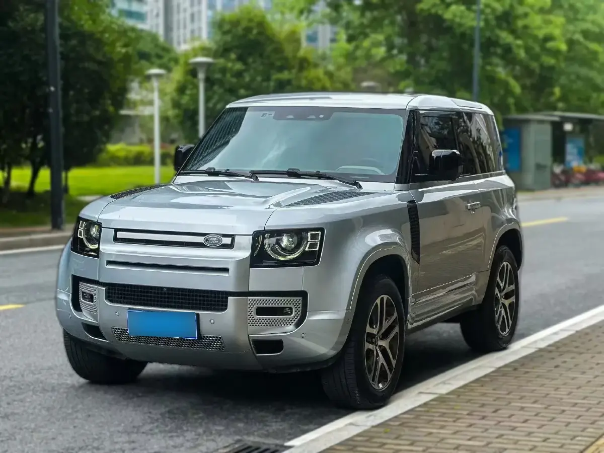 2022 Land Rover Defender 3.0T 400HP L6 8AT