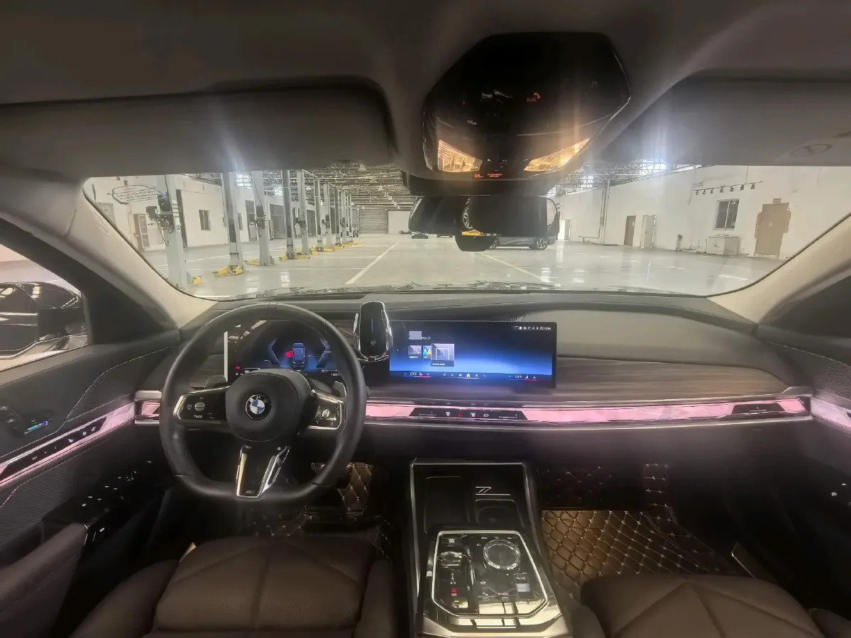 2023 BMW 3.0T 333HP L6 8AT,autocango,china used car exporter,china ev exporter,chinese used car exporter,chinese used ev exporter