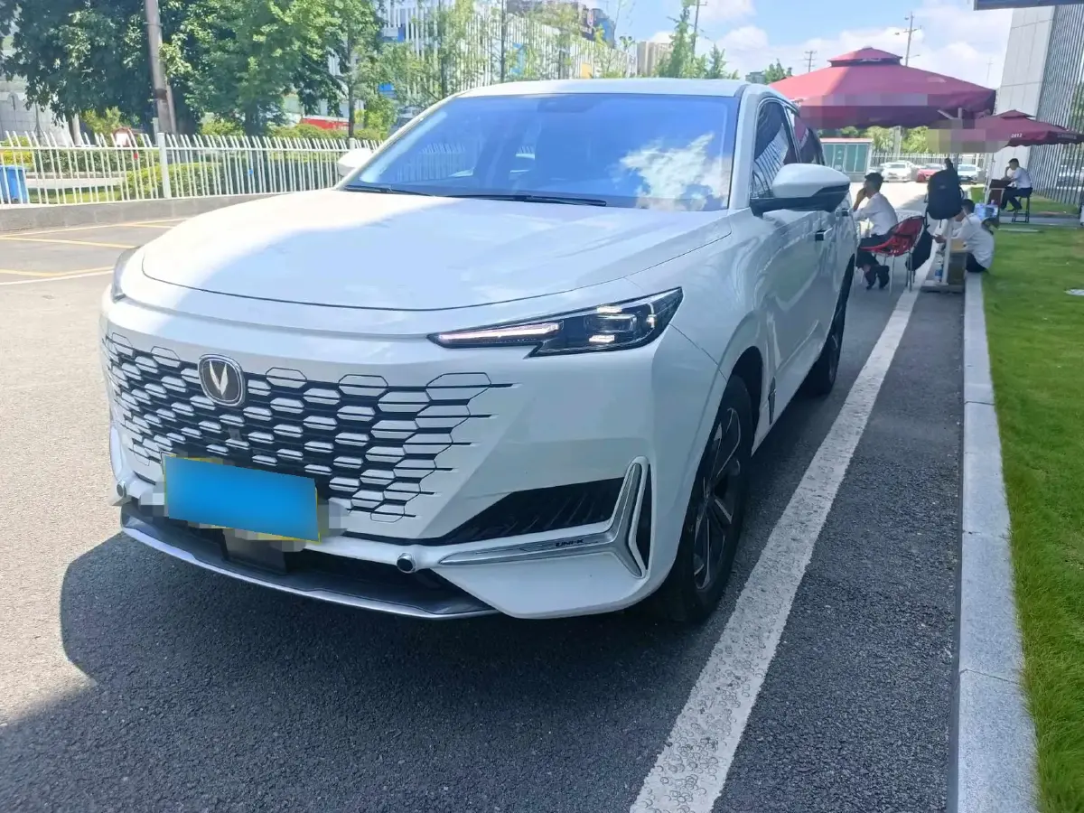 2022 ChangAn UNI-K iDD 1.5T 170HP L4 6TCT PHEV 30.74KWH