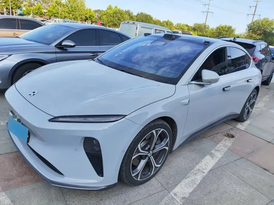 2022 NIO ET5 BEV 75KWH