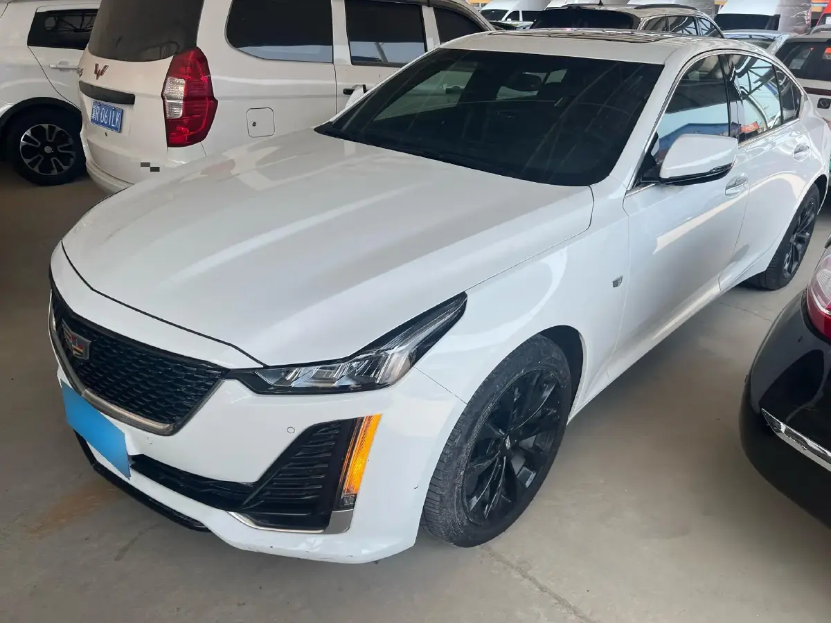 2022 Cadillac CT5 2.0T 237HP L4 10AT