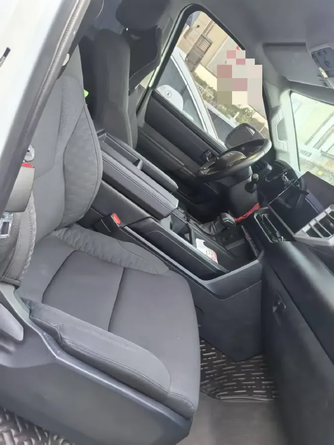 2014 Toyota Tundra 5.7L 386HP V8 6AT,autocango,china used car exporter,china ev exporter,chinese used car exporter,chinese used ev exporter