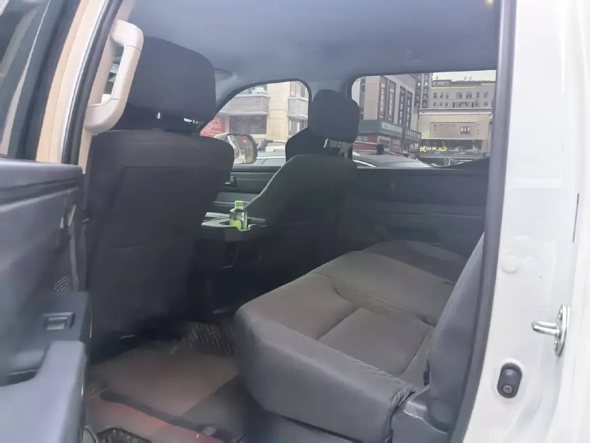 2014 Toyota Tundra 5.7L 386HP V8 6AT,autocango,china used car exporter,china ev exporter,chinese used car exporter,chinese used ev exporter