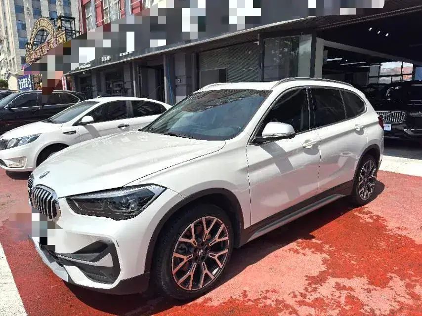 2022 BMW X1 2.0T 192HP L4 8AT