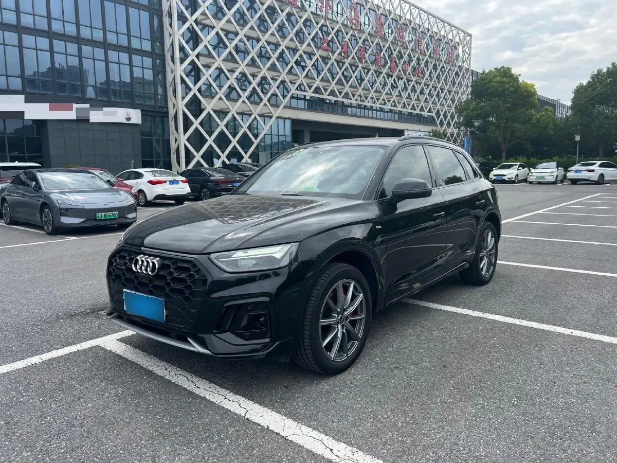2022 Audi Q5L 2.0T 252HP L4 7DCT
