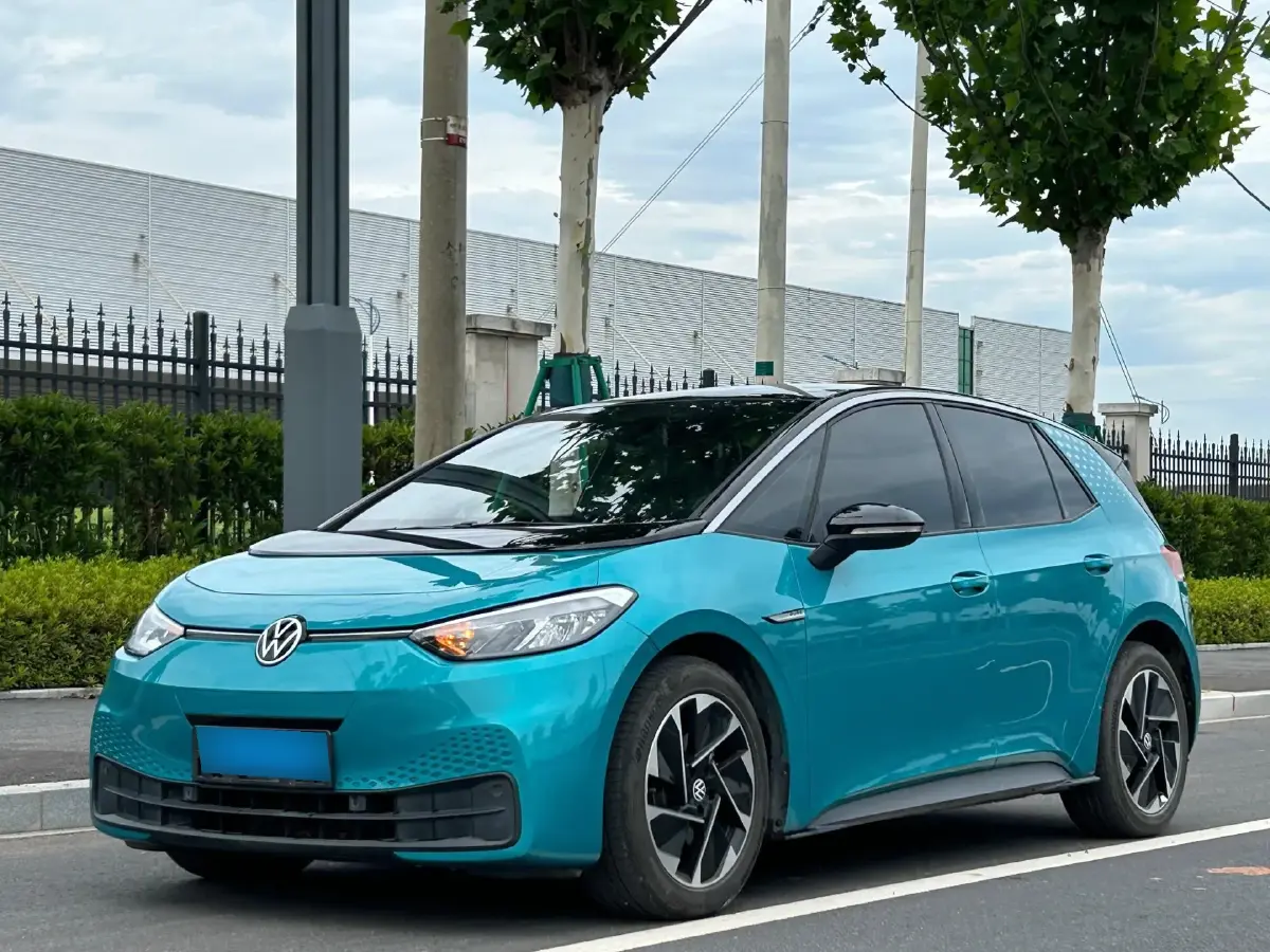 2023 Volkswagen ID.3 BEV 52.8KWH
