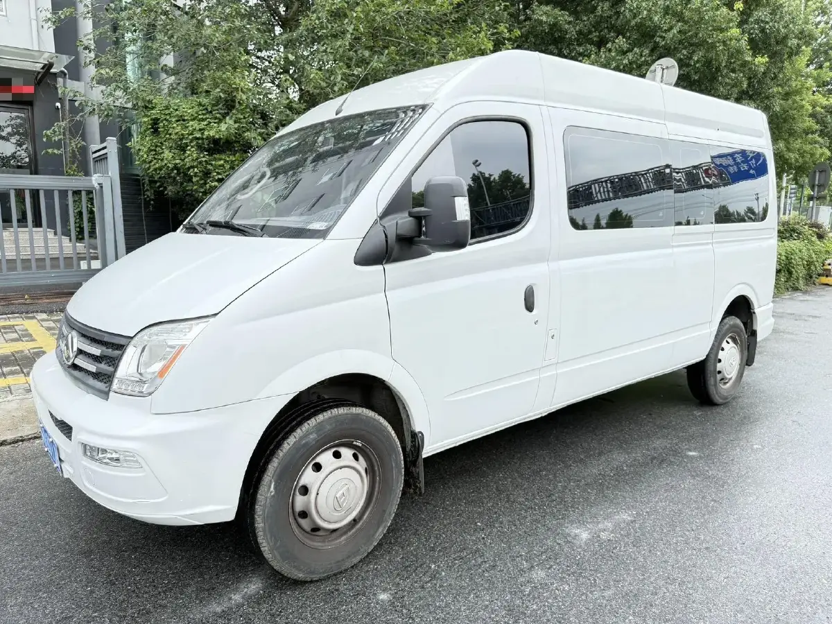 2021 MAXUS XinTu V80 2.0T 127HP L4 6AMT