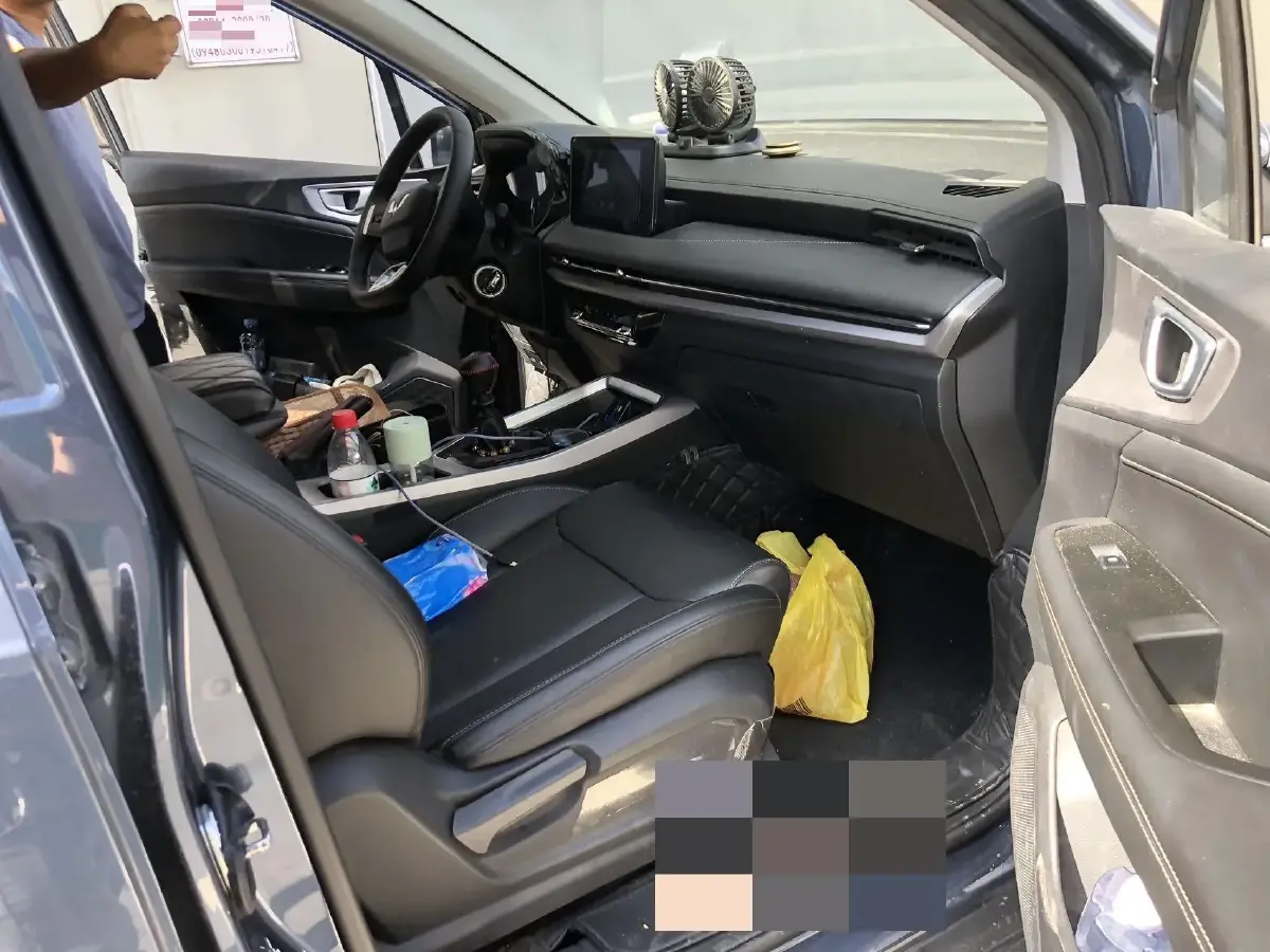 2022 WuLing JiaChen 1.5T 147HP L4 6MT,autocango,china used car exporter,china ev exporter,chinese used car exporter,chinese used ev exporter