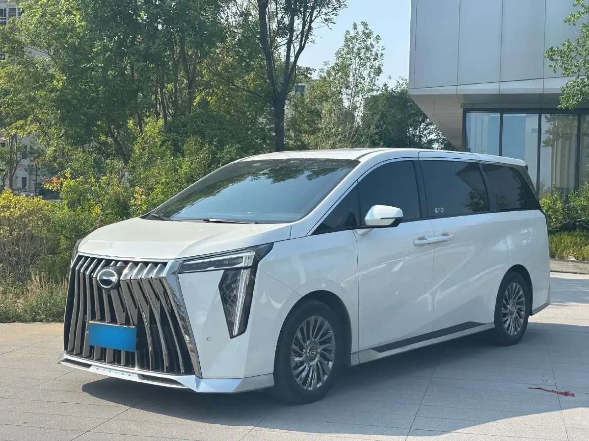 2023 GAC Trumpchi M8 2.0T 190HP L4 E-CVT Hybrid