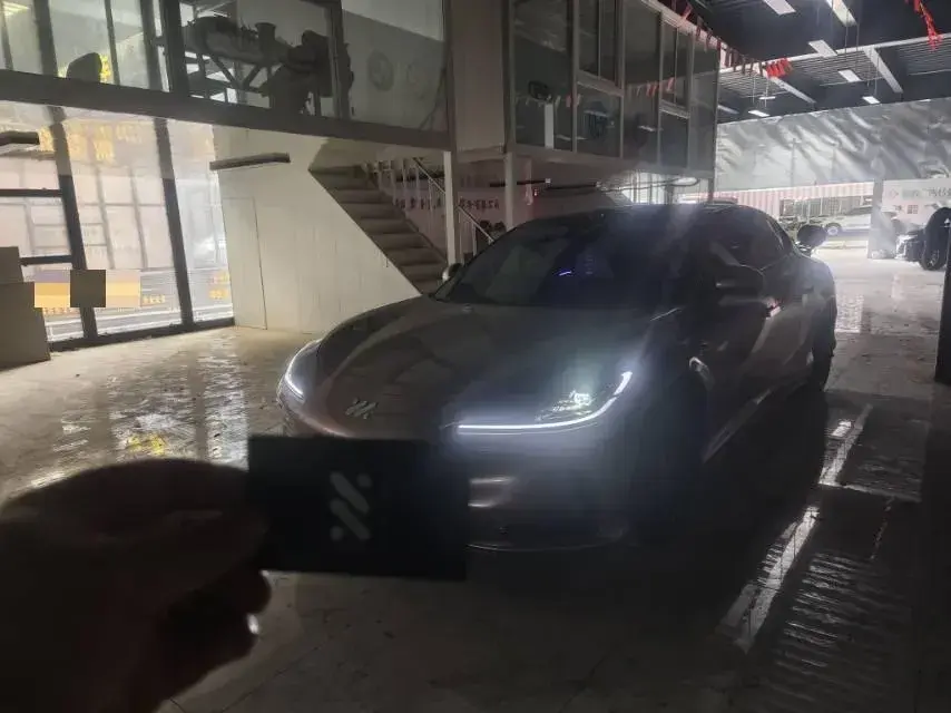 2024 IM L6 BEV 75KWH