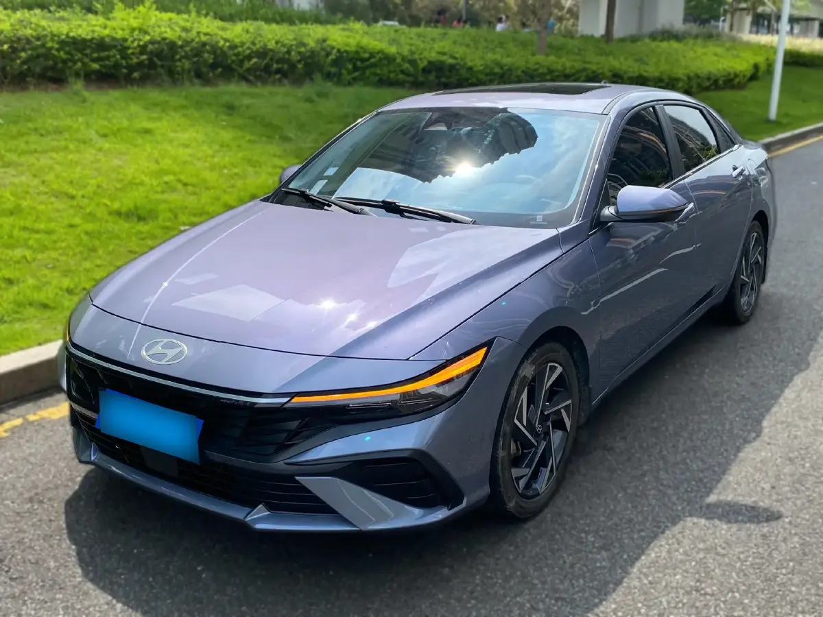 2022 Hyundai Elantra 1.5L 115HP L4 CVT