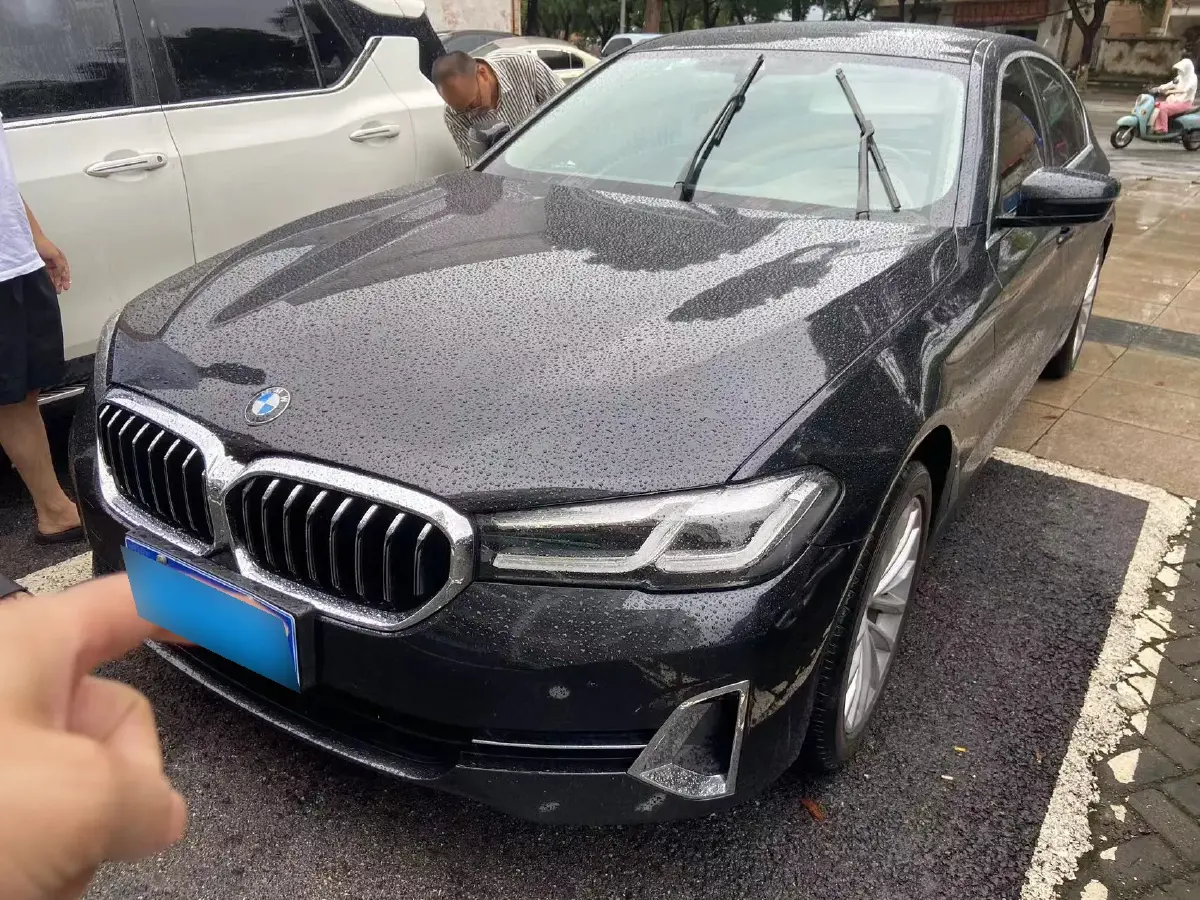 2022 BMW 5 Series 2.0T 184HP L4 8AT