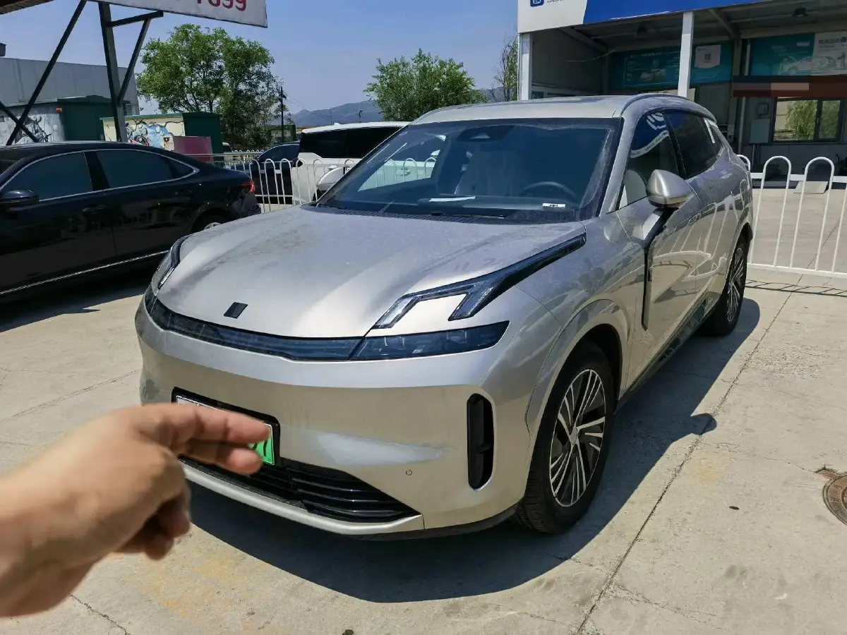 2023 LYNK&CO 08 EM-P 1.5T 163HP L4 3DHT PHEV 21.2KWH