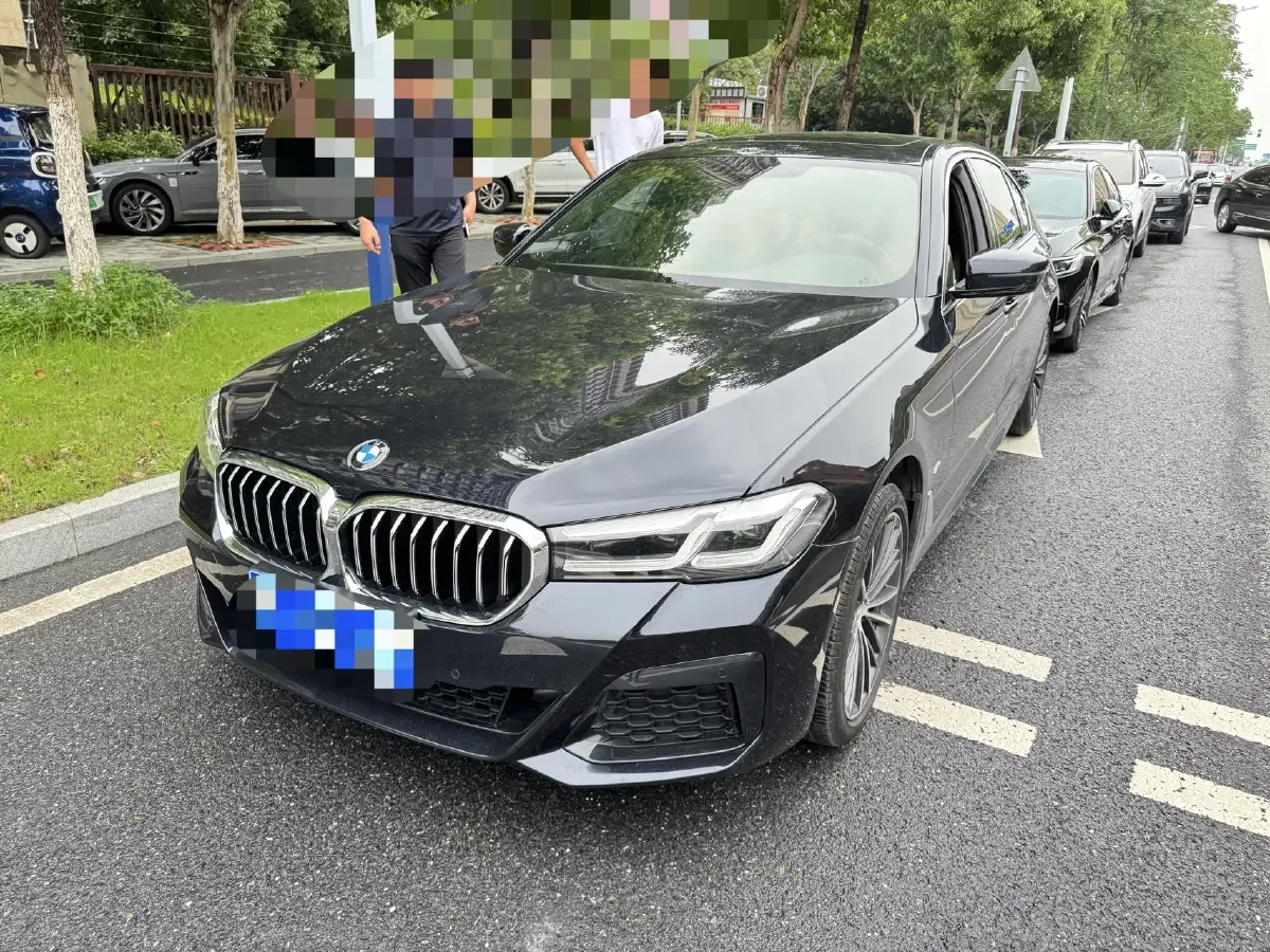 2023 BMW 5 Series 2.0T 245HP L4 8AT