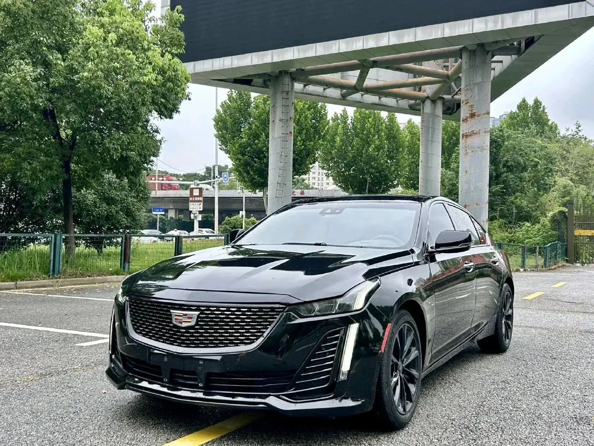 2022 Cadillac CT5 2.0T 237HP L4 10AT