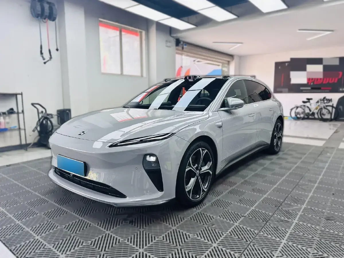 2024 NIO ET5T BEV 75KWH