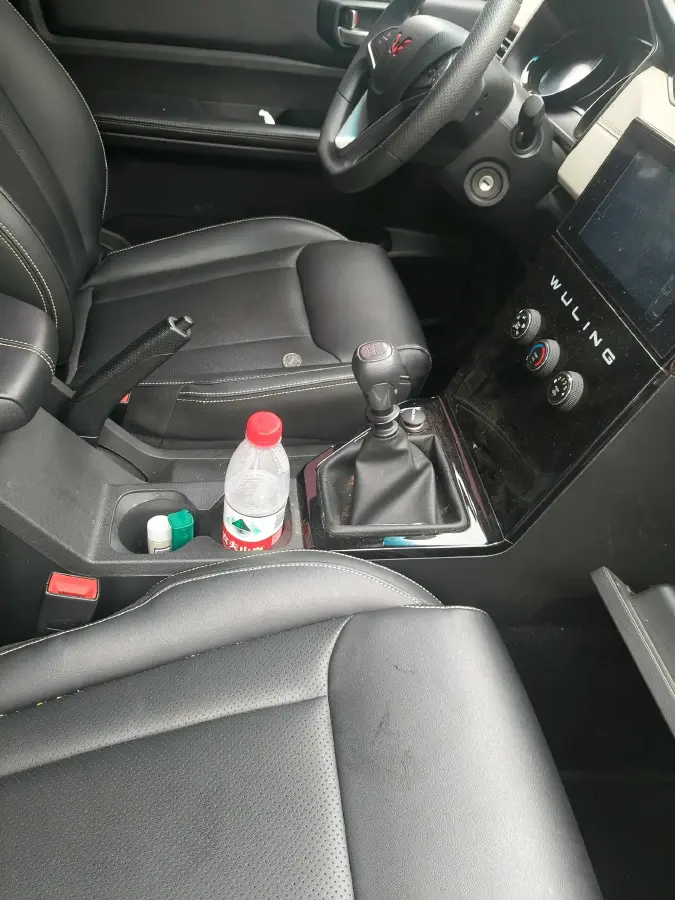 2021 WuLing ZhengChen 1.5T 147HP L4 6MT,autocango,china used car exporter,china ev exporter,chinese used car exporter,chinese used ev exporter