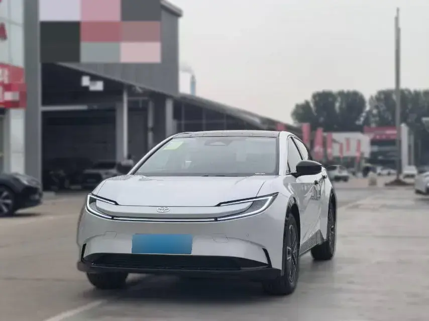 2025 Toyota bZ5 BEV