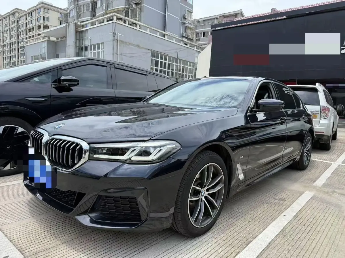 2022 BMW 5 Series 2.0T 184HP L4 8AT