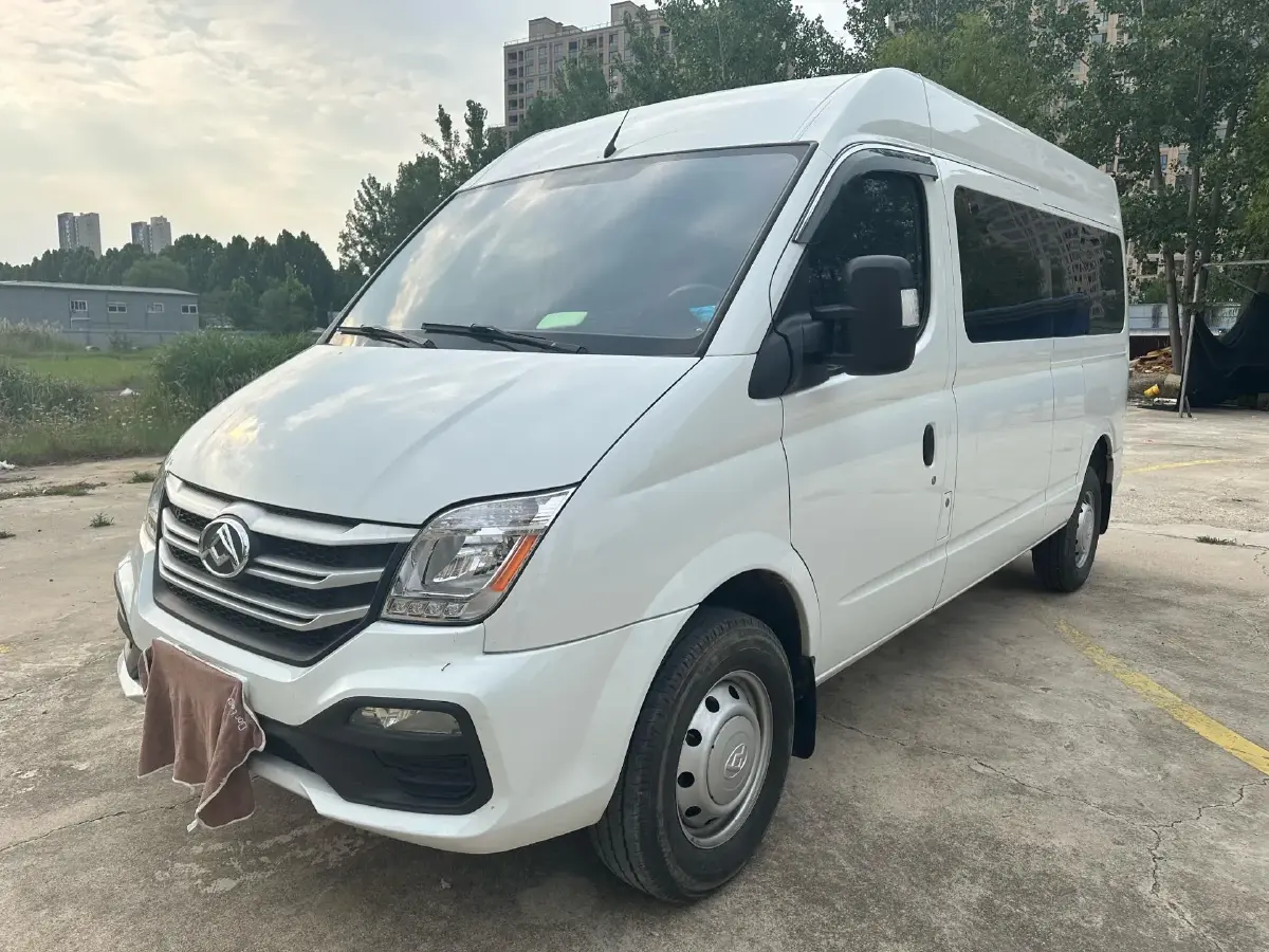 2024 MAXUS XinTu V80 2.0T 147HP L4 6MT