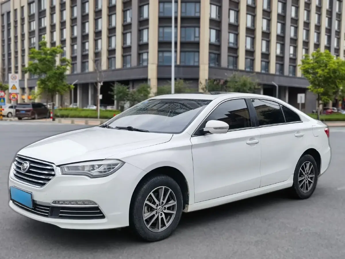 2015 LiFan 820 1.8L 133HP L4 5MT