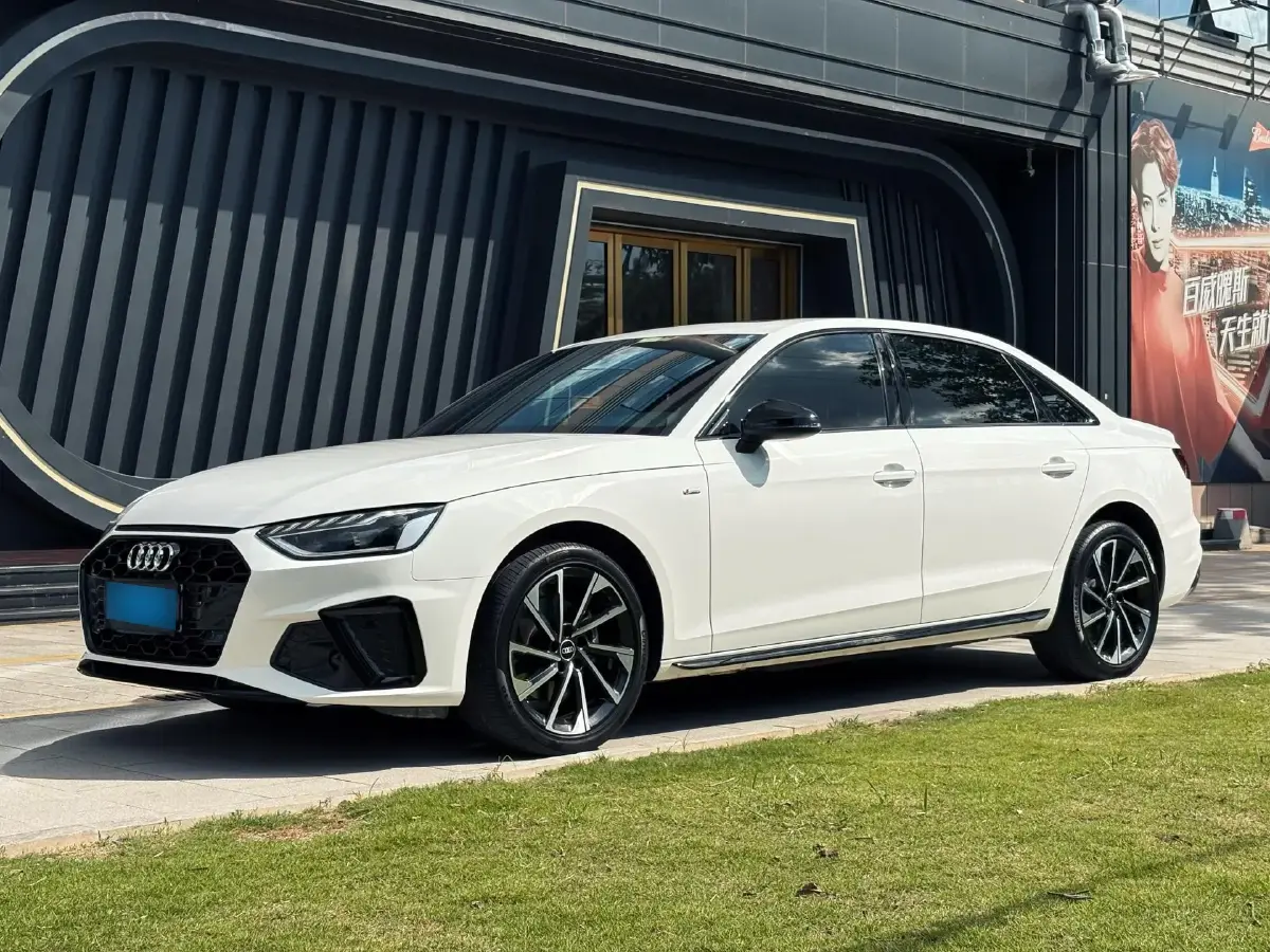 2023 Audi A4L 2.0T 190HP L4 7DCT