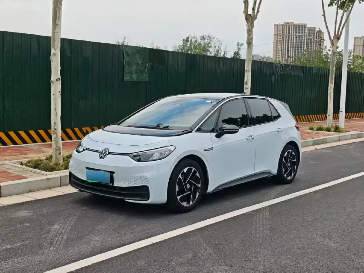 2023 Volkswagen ID.3 BEV 52.8KWH